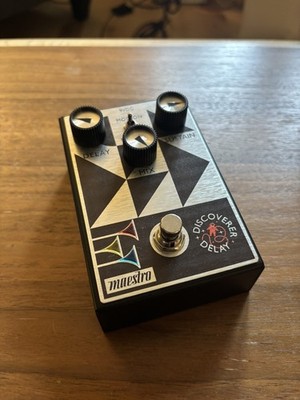 Maestro Discoverer Delay Guitar Analog Effects Modulation Pedal