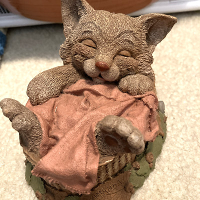 1993 Signed Tim Wolfe Cat In a Basket AMANDA Figurine Cairn Studio 5'' #26