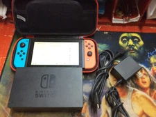 Nintendo Switch Handheld COMPLETE SYSTEM HAC-001 (-01) CONSOLE WORKS GREAT