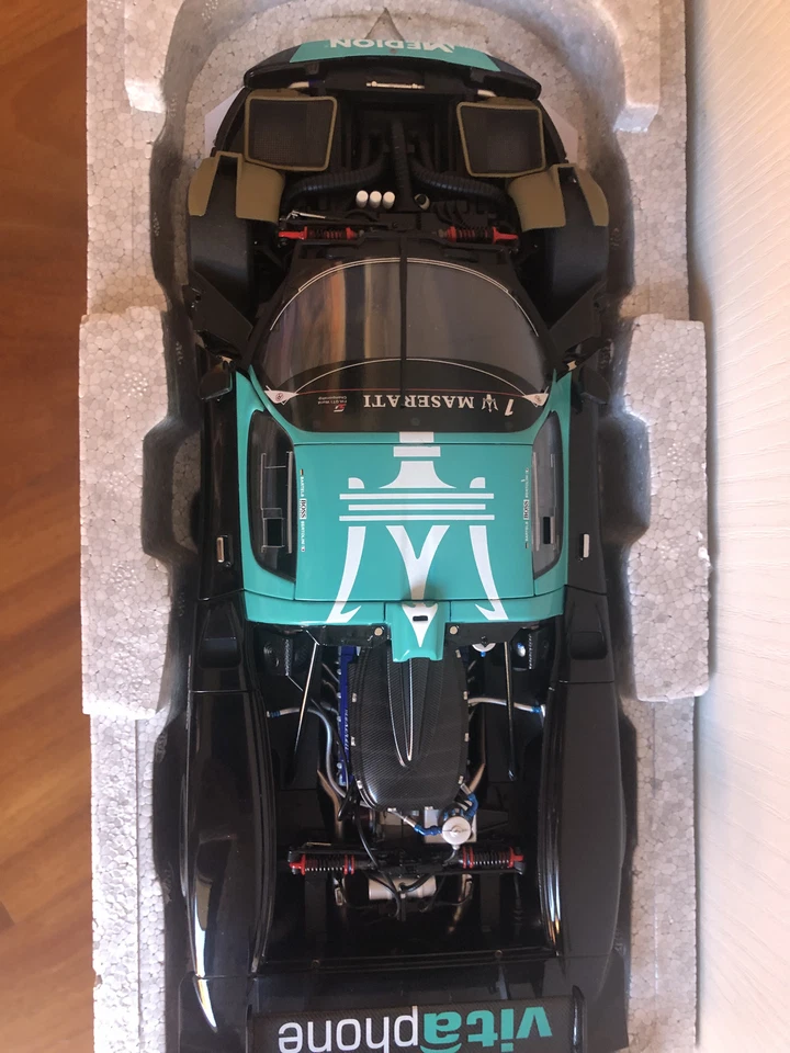 AUTOart Maserati mc12 gt1 Bertolini 1:18 - Immagine 4 di 4