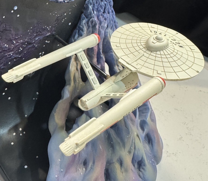 Willitts Design 1993 Star Trek USS Enterprise NCC-1701 Diorama - w/ box