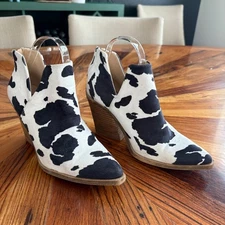 Born Babe Western Cow Print Ankle Booties Pointed Toe Stacked Heel Size 7.5
