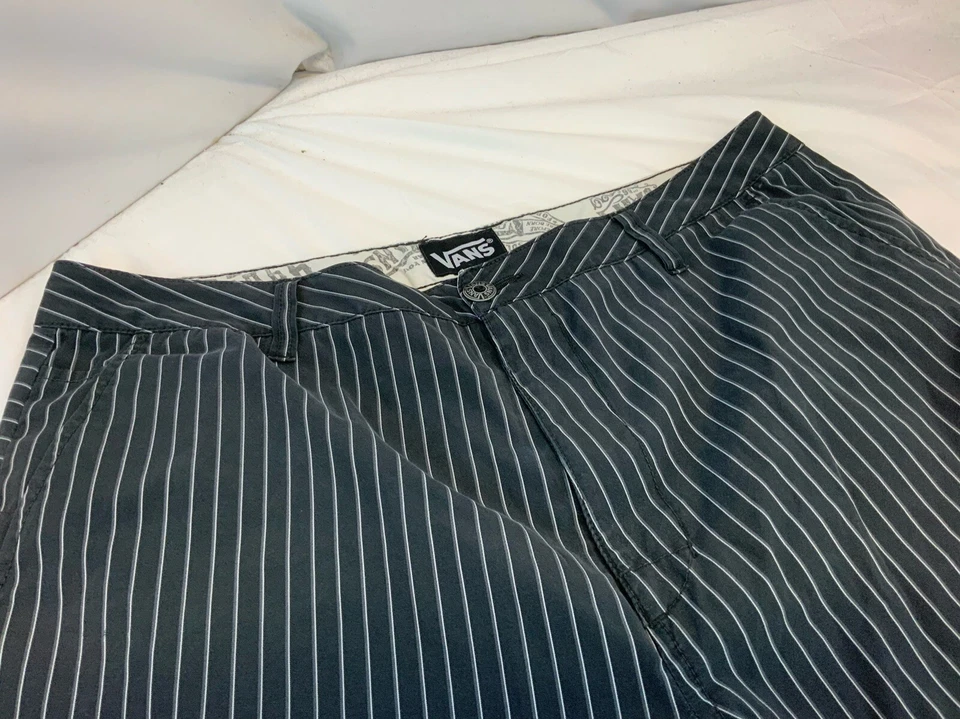 范斯滑板短裤尺寸 36 男式海军蓝条纹棉质平底印度 YGI H1-565 — 第 3/4 张图片