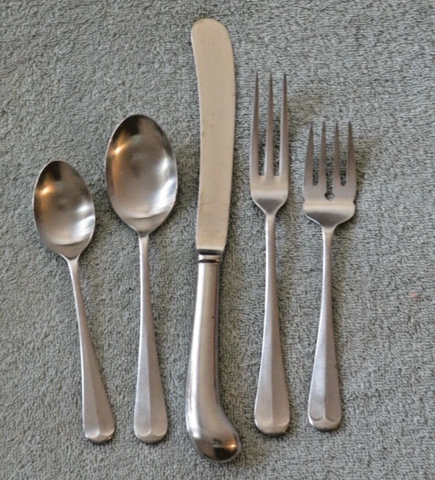 Colonial Style Satin Flatware / Silverware - Japan - Choice - Image 4 of 4