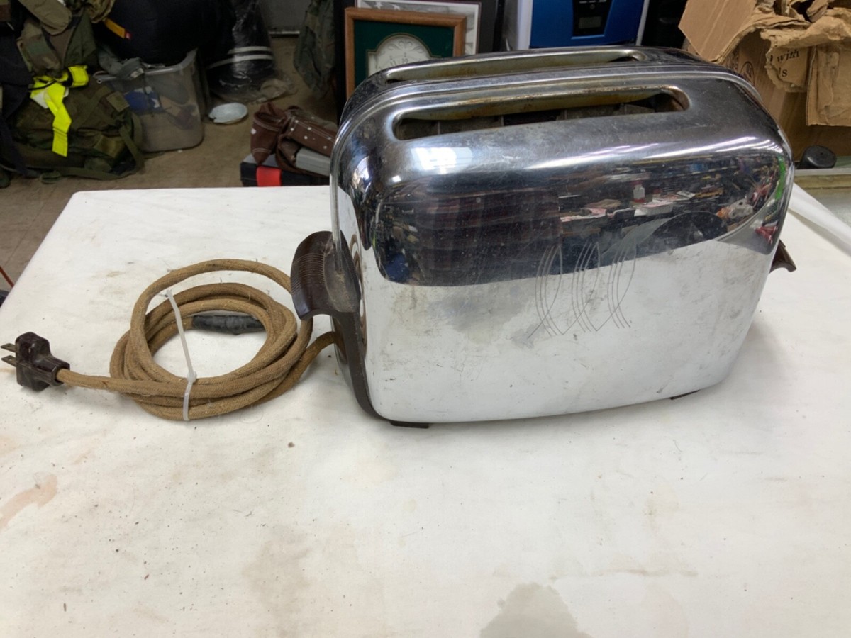 Mid Century 1950's Toastmaster 1B14 Chrome Two-Slice Electric