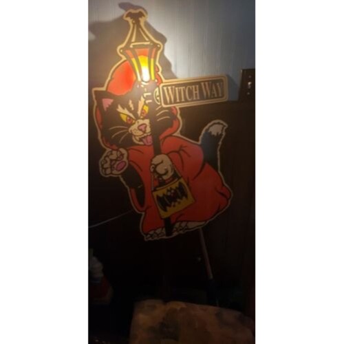 VTG. 1990s Halloween Black Cat Witch Way Yard Sign Decoration LampPost Bat Works - Picture 3 of 7