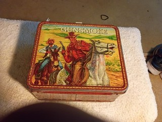 VINTAGE ALADDIN GUNSMOKE TV WESTERN METAL LUNCHBOX No Thermos .