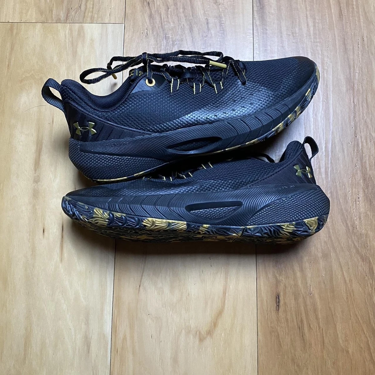Under Armour Men’s 8.5 / Women’s 10 Blue Black Basketball Shoes – Very Good Amazon.com: Under Armour Men main image 3