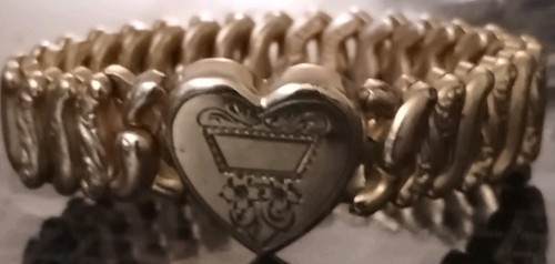 Pitman & Keeler Vintage American Queen Sweetheart Bracelet