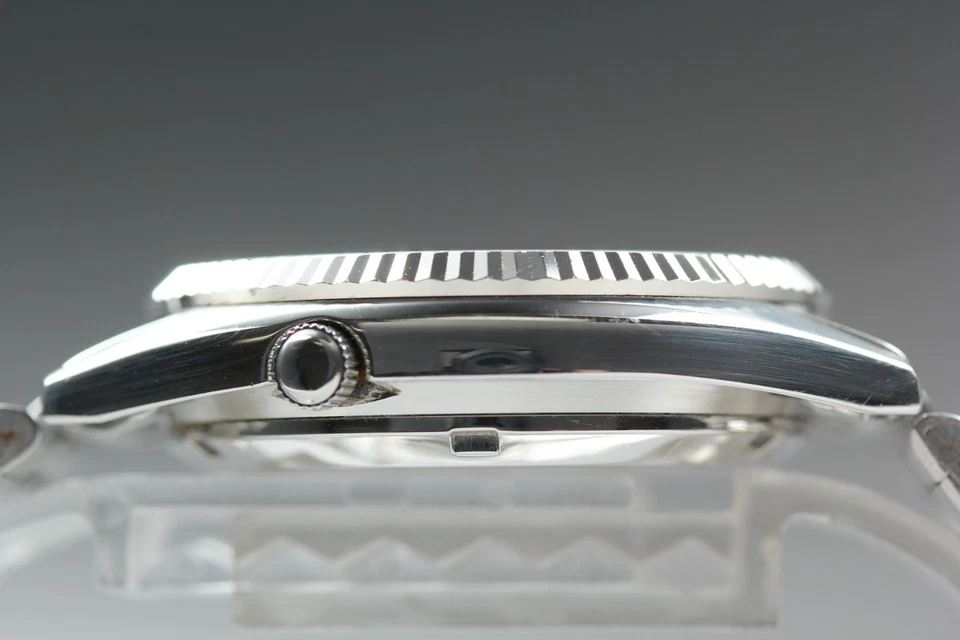 Vintage [Near Mint] Seiko 5 7009-3110 Day Date Silver Automatic Watch From Japan - Image 4 of 4