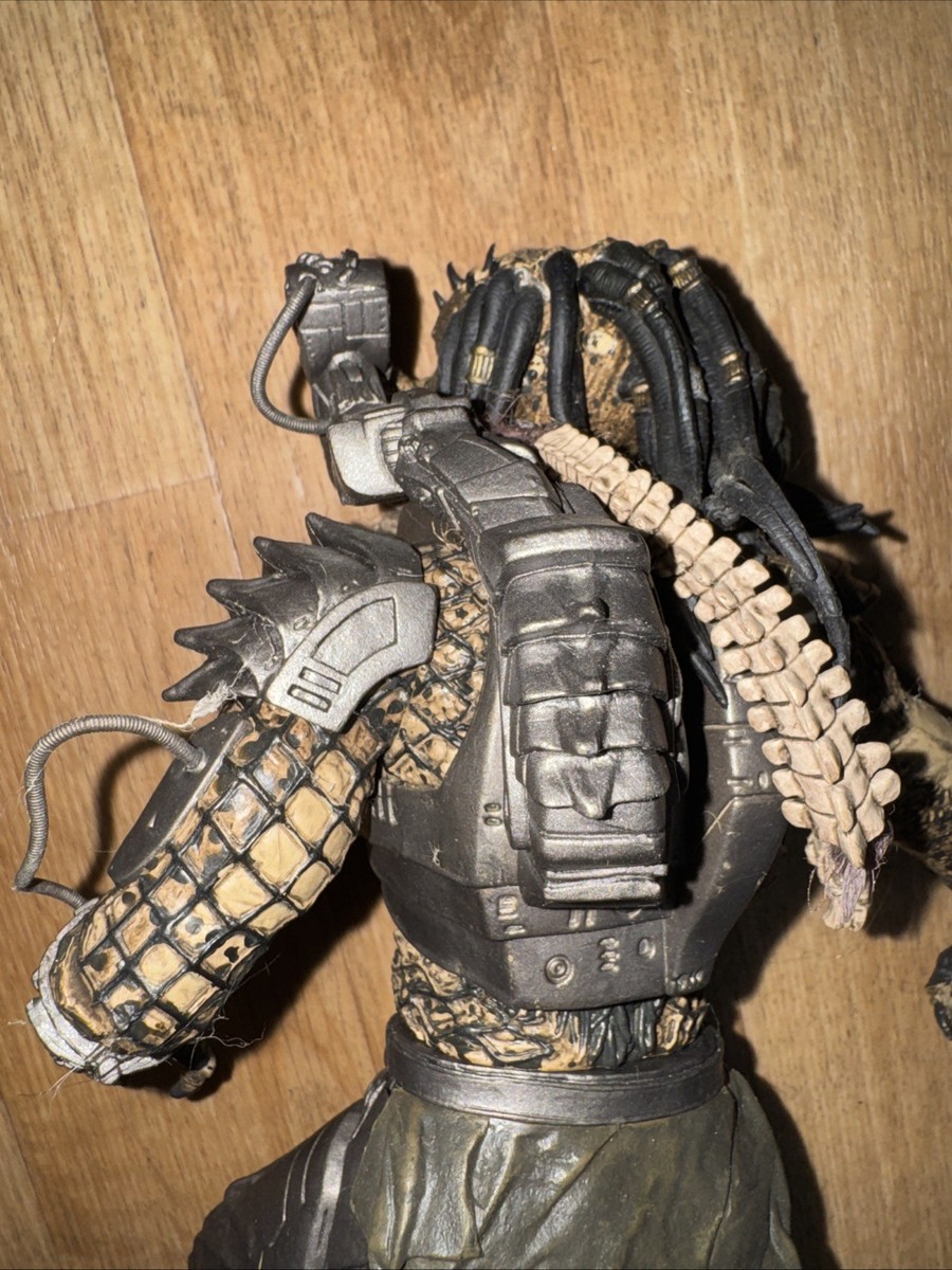 PREDATOR 12