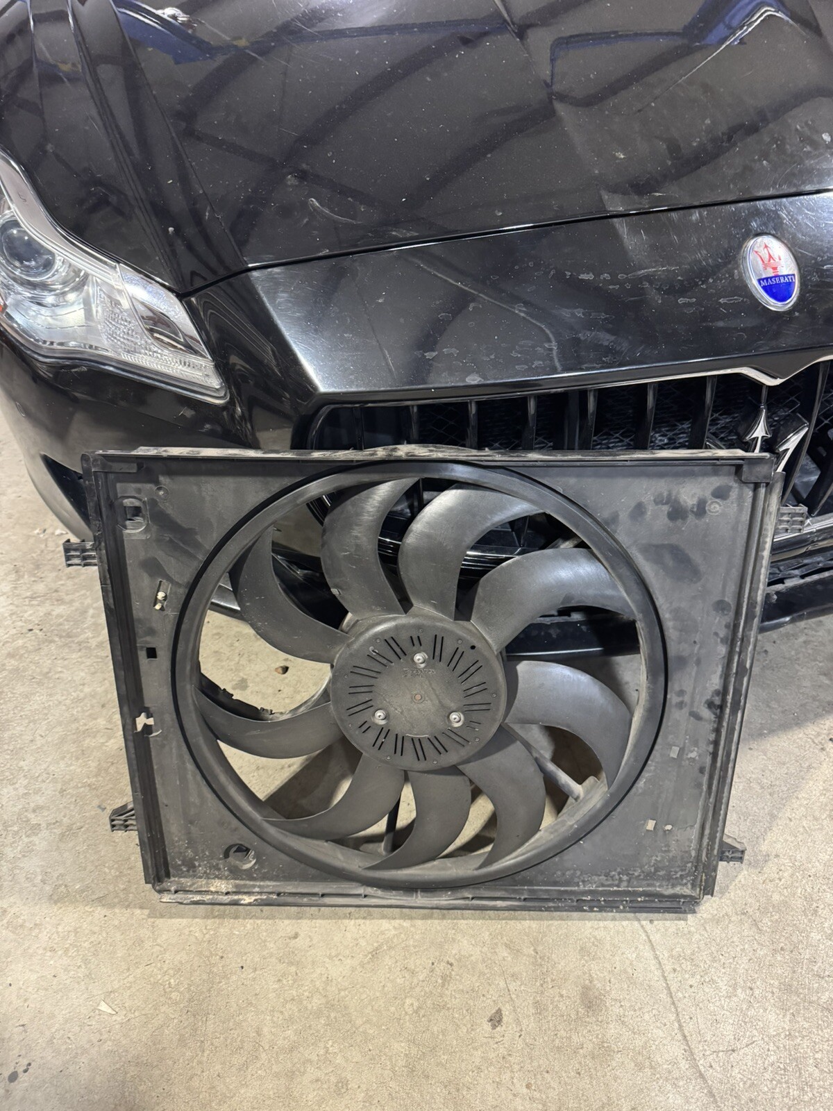 14-20 Maserati Quattroporte Radiator Cooling Fan Shroud & Motor Oem