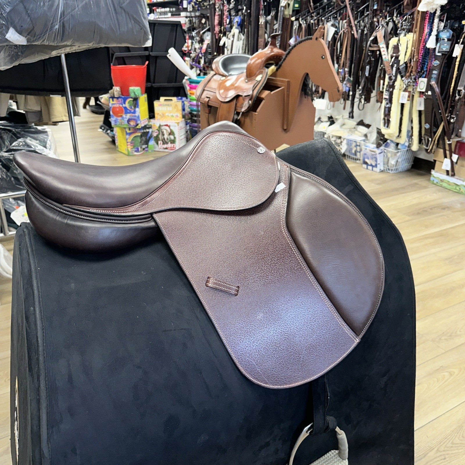 16” Beval Close Contact English Jumping Saddle Sf Mw 