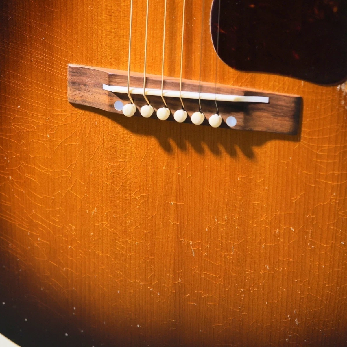Gibson Murphy Lab 1942 Banner J-45 Heavy Aged 2025 Sunburst con estuche rígido