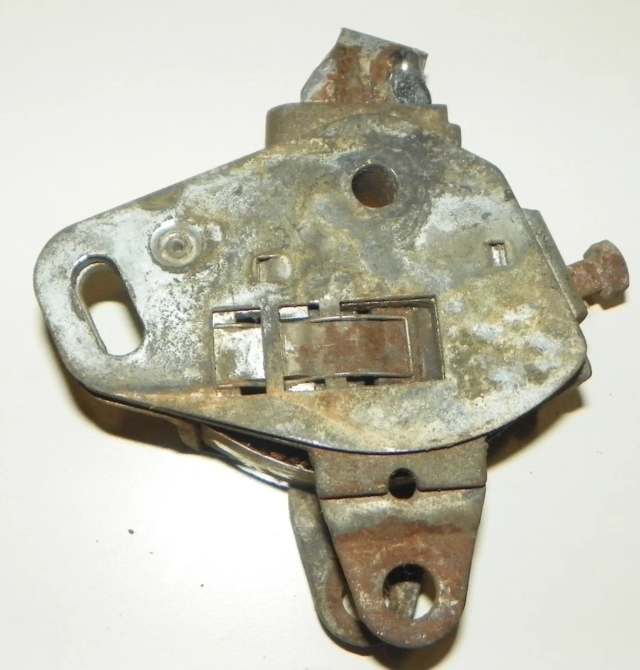 HURST 3 SPEED MANUAL SHIFTER DUAL PATTERN SYNCRO LOC FOR PARTS OR REPAIR - Image 3 of 4