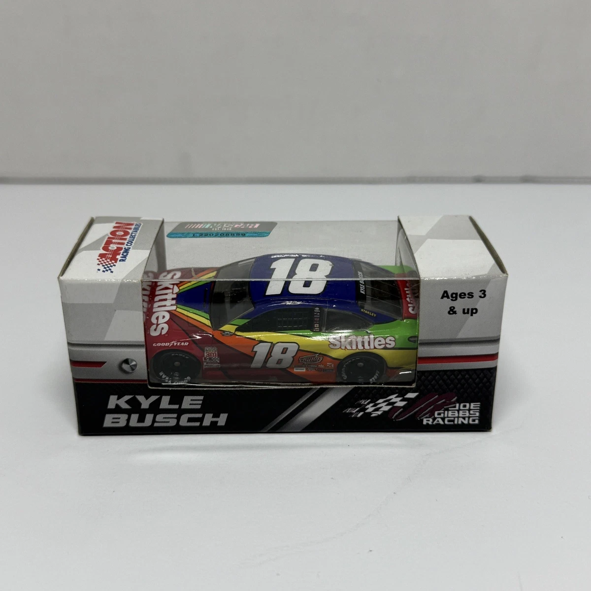 Action Kyle Busch Diecast Racing Cars 2018 Vehicle Year for sale