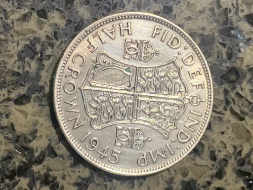 George VI Silver Half Crown In Good Condition 1945. Plus brown leather case