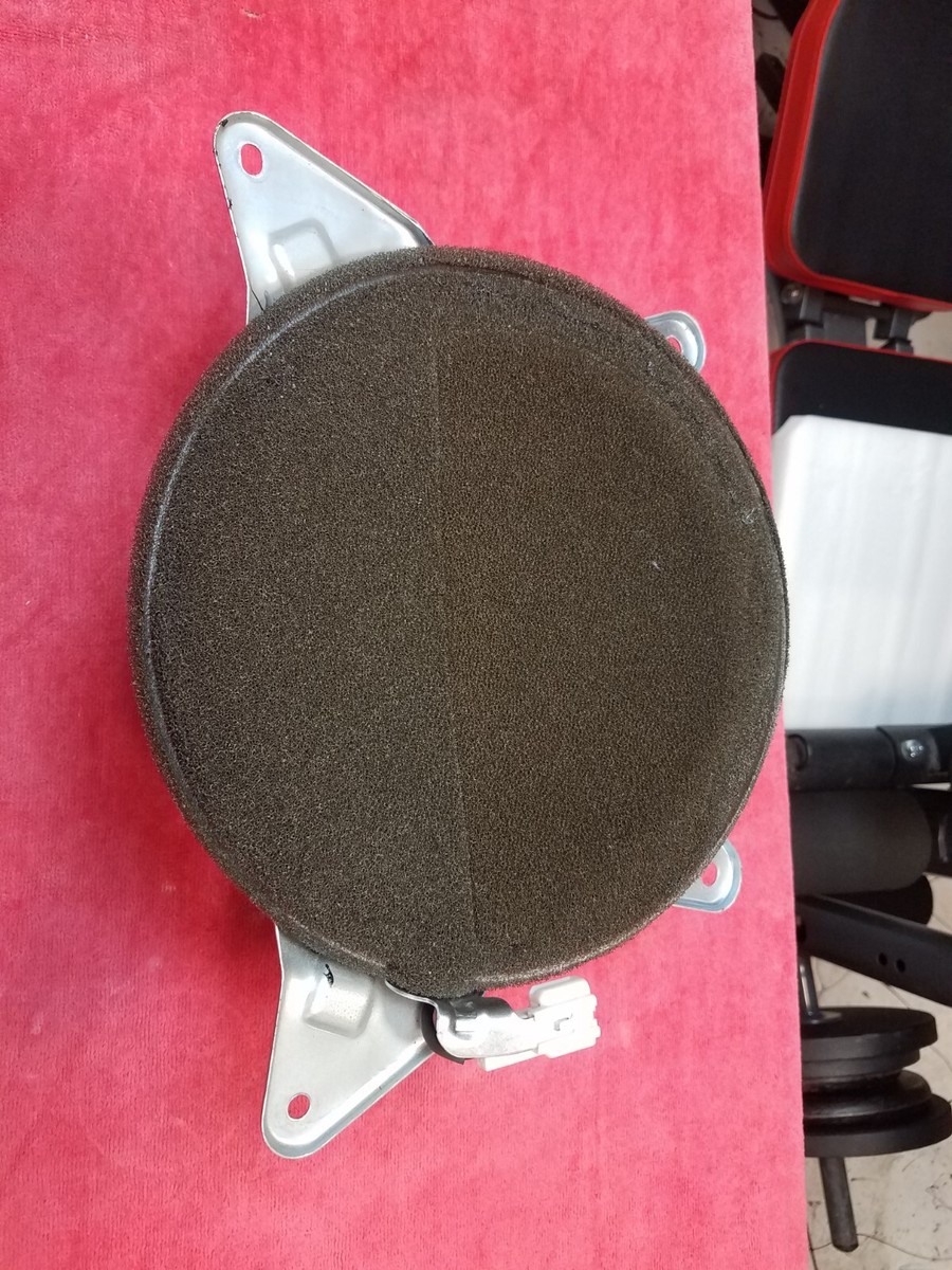 2005-2010 Toyota Avalon OEM JBL Subwoofer Sub 86160-AC250 | Rear