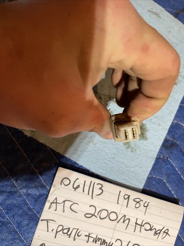 1984 Honda ATC 200 M starter solenoid 061 - Picture 4 of 11