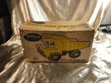 Tonka Mighty Dump Truck *BOX ONLY* No. 3900 c. 1970 *BOX ONLY* Vintage