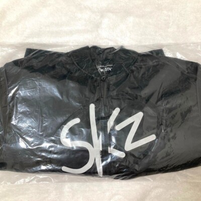 Stray Kids XMAS POPUP ハン ボンバージャケット s-l400.jpg