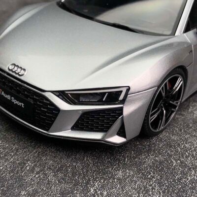 1/18 Scale Audi R8 Coupe 2021 open close diecast by Kengfai