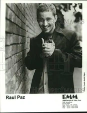 Press Photo Raul Paz, Musical Artist - sap47840