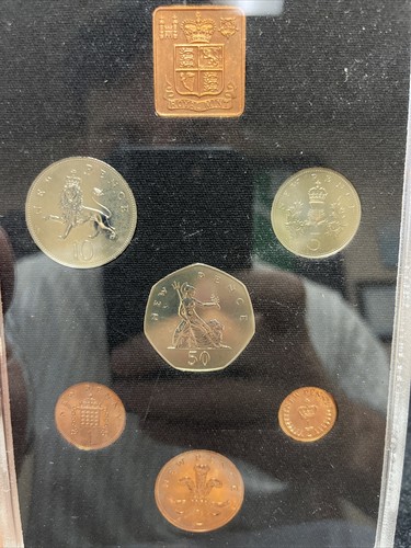1978 Royal Mint Coinage of Great Britain & Northern Ireland - Picture 2 of 3