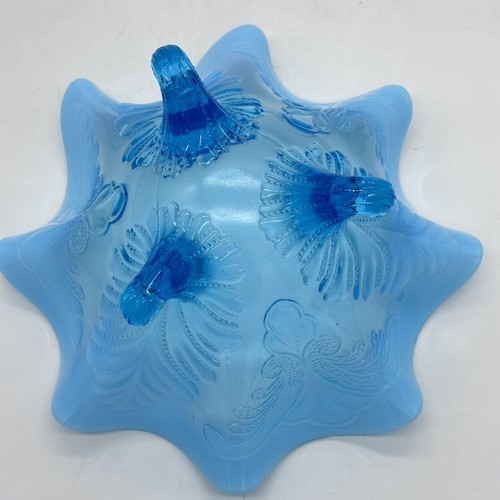 Antiguo cuenco con patas de vidrio opalescente azul Dungan borde con volantes de palma y pergamino - Imagen 5 de 16