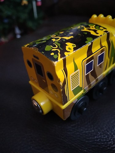 Chuggington Wooden Railway Mtambo With Magnetic Ends Compatible W Thomas - Picture 5 of 8