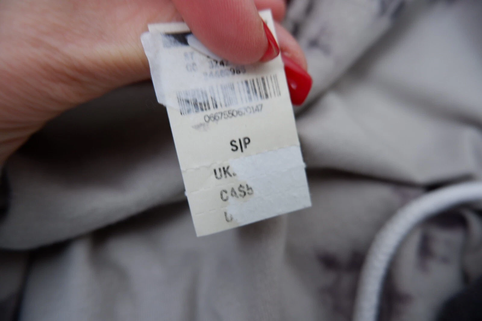 UNDERCOVER felpa con cappuccio rosa victorias secret nuova taglia small uk 8 10 donna prezzo consigliato £38 nuova con etichette grigia