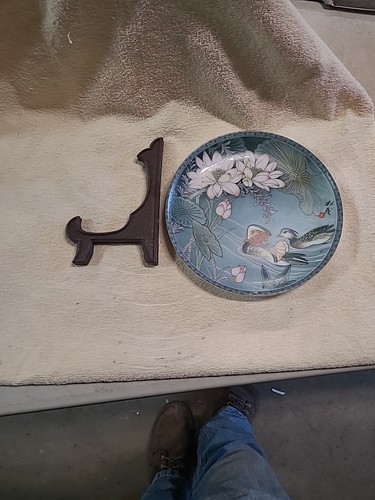 Imperial Jingdezhen Porcelain Plate “Gift Of Truth” Zhang Song Mao Garden Series - Picture 8 of 9