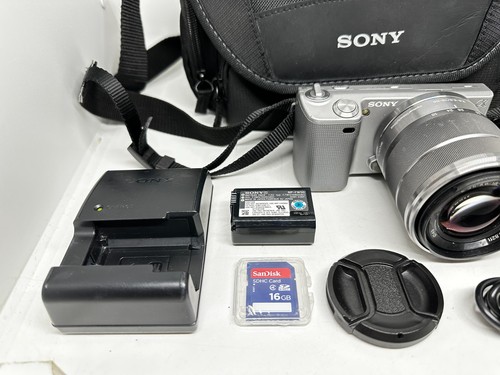 SONY Alpha NEX-5 14.2MP E3.5-5.6/18-55 Mirrorless Camera - Picture 14 of 18