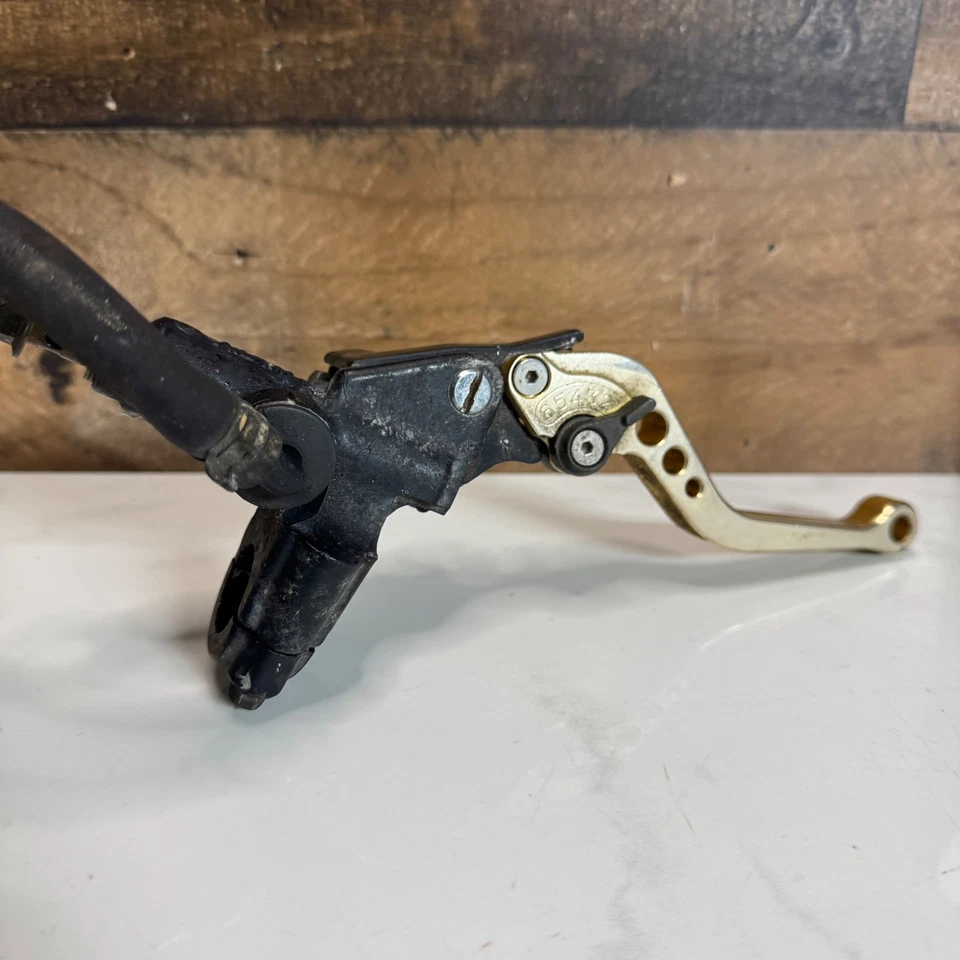 01-04 YAMAHA YZF R6 06-09 R6S OEM FRONT BRAKE MASTER CYLINDER - Image 2 of 4