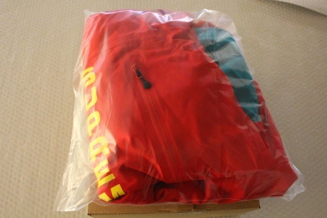 Veste à couture collée Supreme 14SS Compétition Rouge Medium M S Logo Gore Tex Box Lo