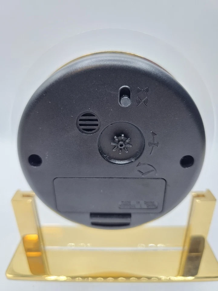 Reloj Escritorio Cuarzo Vintage Tono Dorado, Probado y Funciona Foto 4 de 4