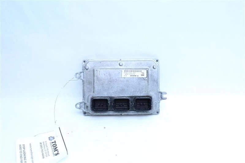 ECU ECM COMPUTER Honda CR-V 2012 12 2013 13 2014 14 37820R5AA55 1105021 - Image 2 of 4
