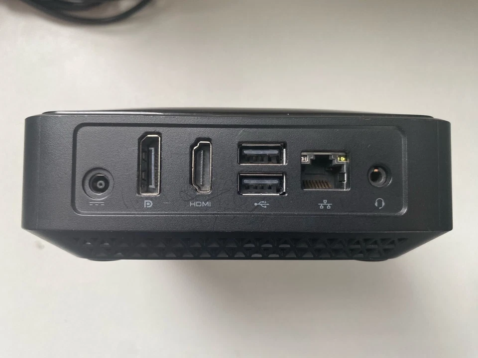 Dell Inspiron 3050 Micro D12U Intel Celeron J1800 2,41 GHz 8 GB RAM 256 GB SSD Foto 3 de 4