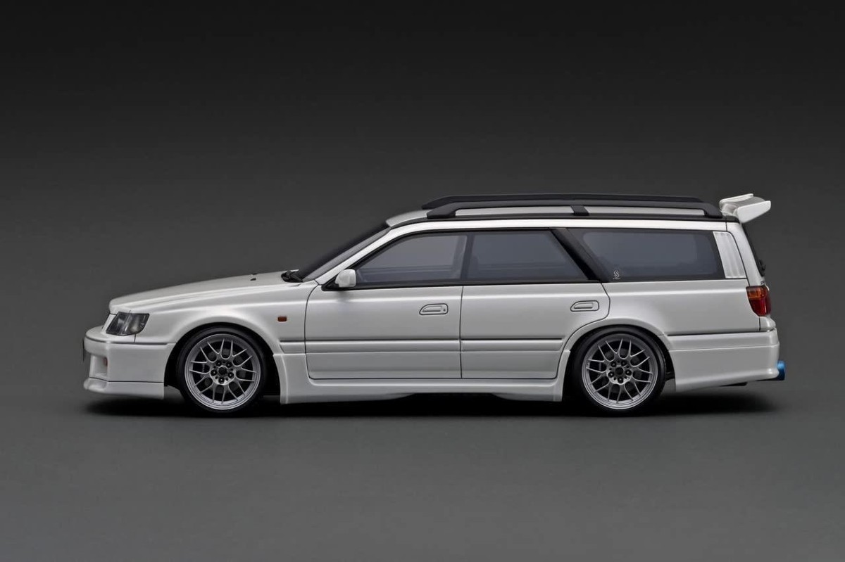 模型製作用品 ignition model 1/18 Nissan STAGEA 260RS ignition model 1/18 Nissan STAGEA 260RS (WGNC34) Pearl White