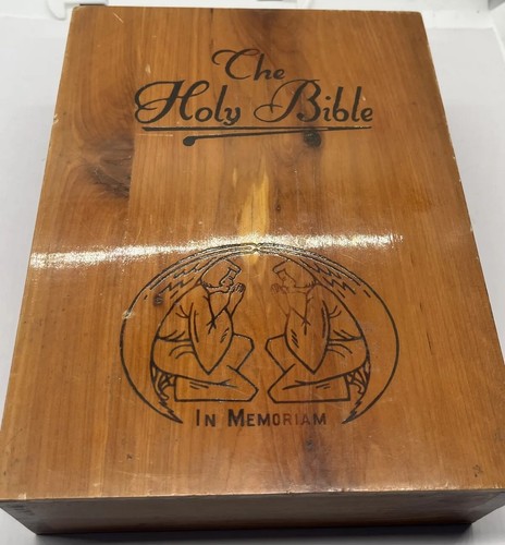 1961 Catholic Memorial Bible Steelworkers Local 65 AFL-CIO caja de cedro Chicago ILL - Imagen 2 de 12