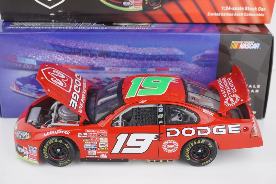 2002 Action Jeremy Mayfield Dodge #19 Diecast Model Nascar  Dodge 1/24 - Image 2 of 4