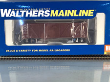 WALTHERS HO Mainline Maine Central 40' SS Box Car w/ Murphy Ends