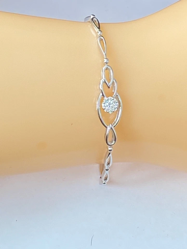 18ct Gold Natural Diamond Bracelet VS Diamonds 18 Carat White Gold 18K - Image 2 of 4