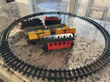 Vintage O Gauge Train Lot Santa Fe 8809 Wind Up Engine Track Switches Cars