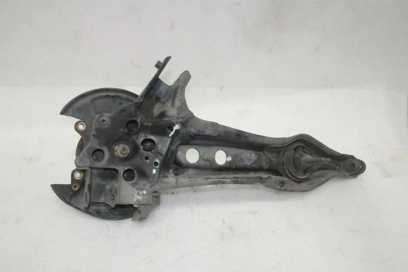 1994 1995 1996 1997 Acura Integra sedán trasero izquierdo nudillo eje buje ABS Foto 4 de 4