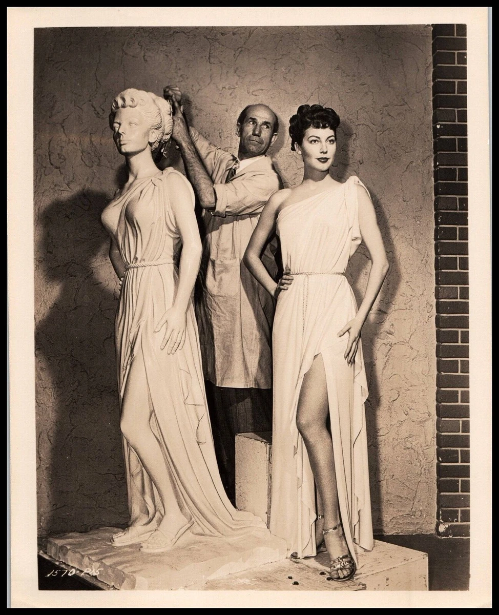 1940 Hollywood Glamour Gowns