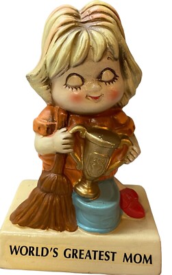 Vintage 1972 '' World's Greatest Mom'' Trophy Bank Ceramic Figurine Mother's Day