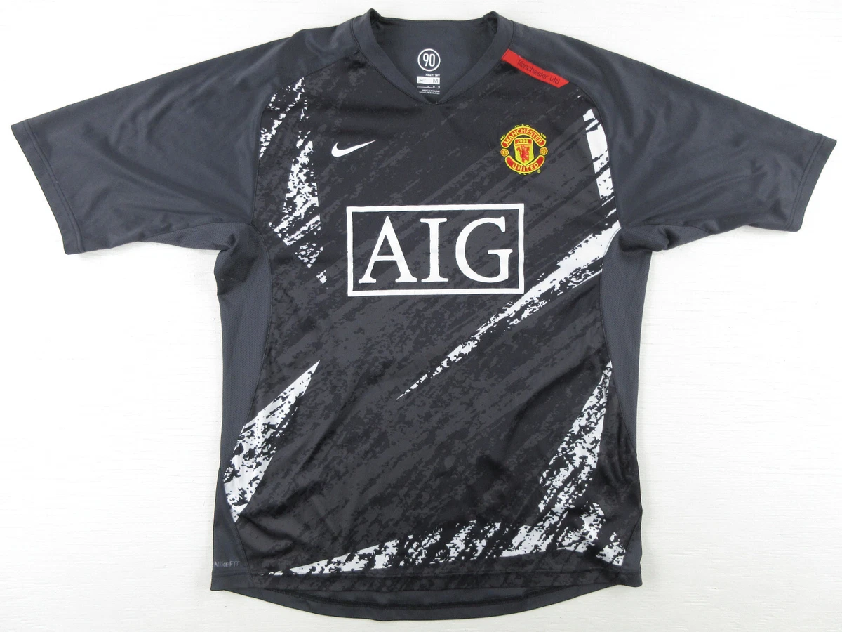 man utd new training kit