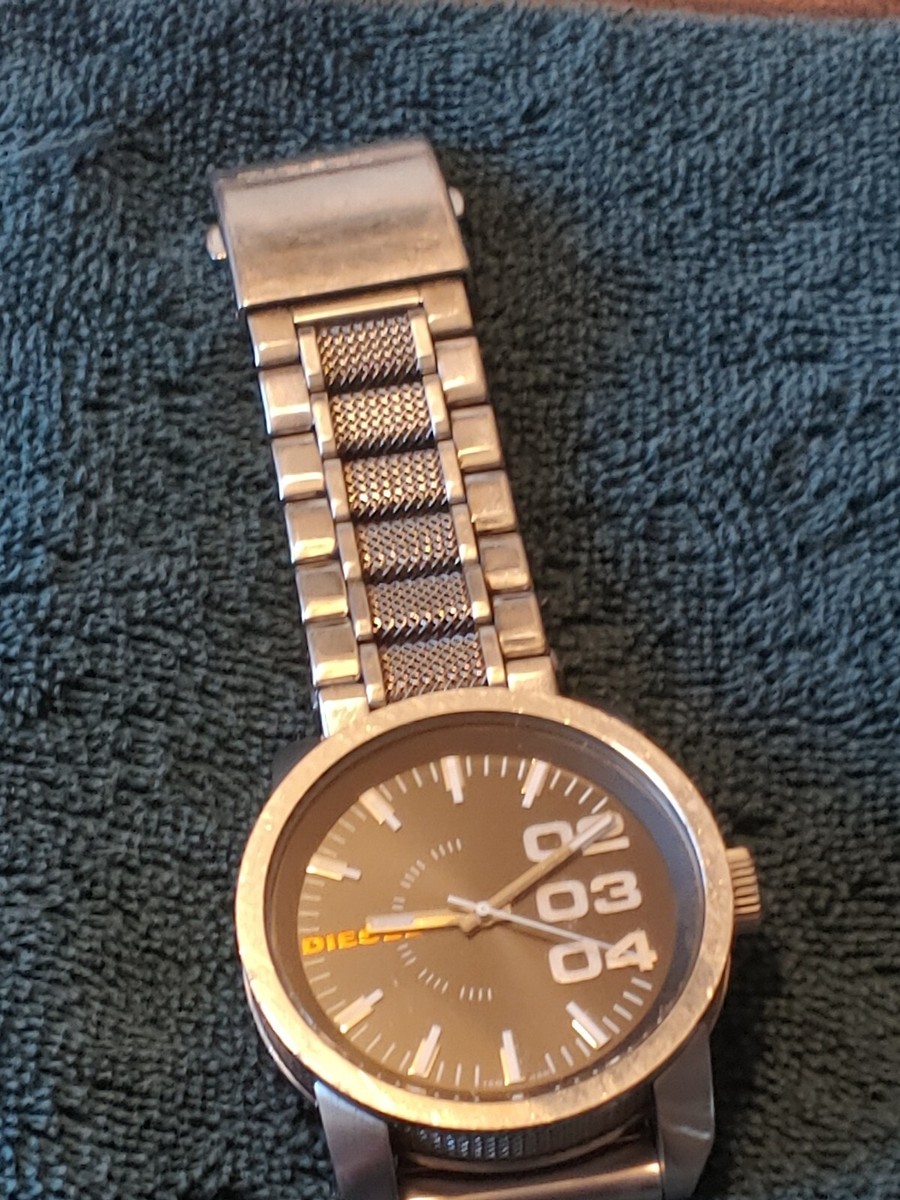 Diesel watch DZ-1370 with solid State Stainless Steal, water