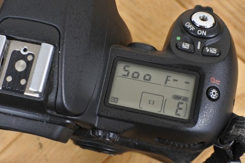 Nikon F80 35mm SLR Film Camera Black Body with Strap - Picture 8 of 17